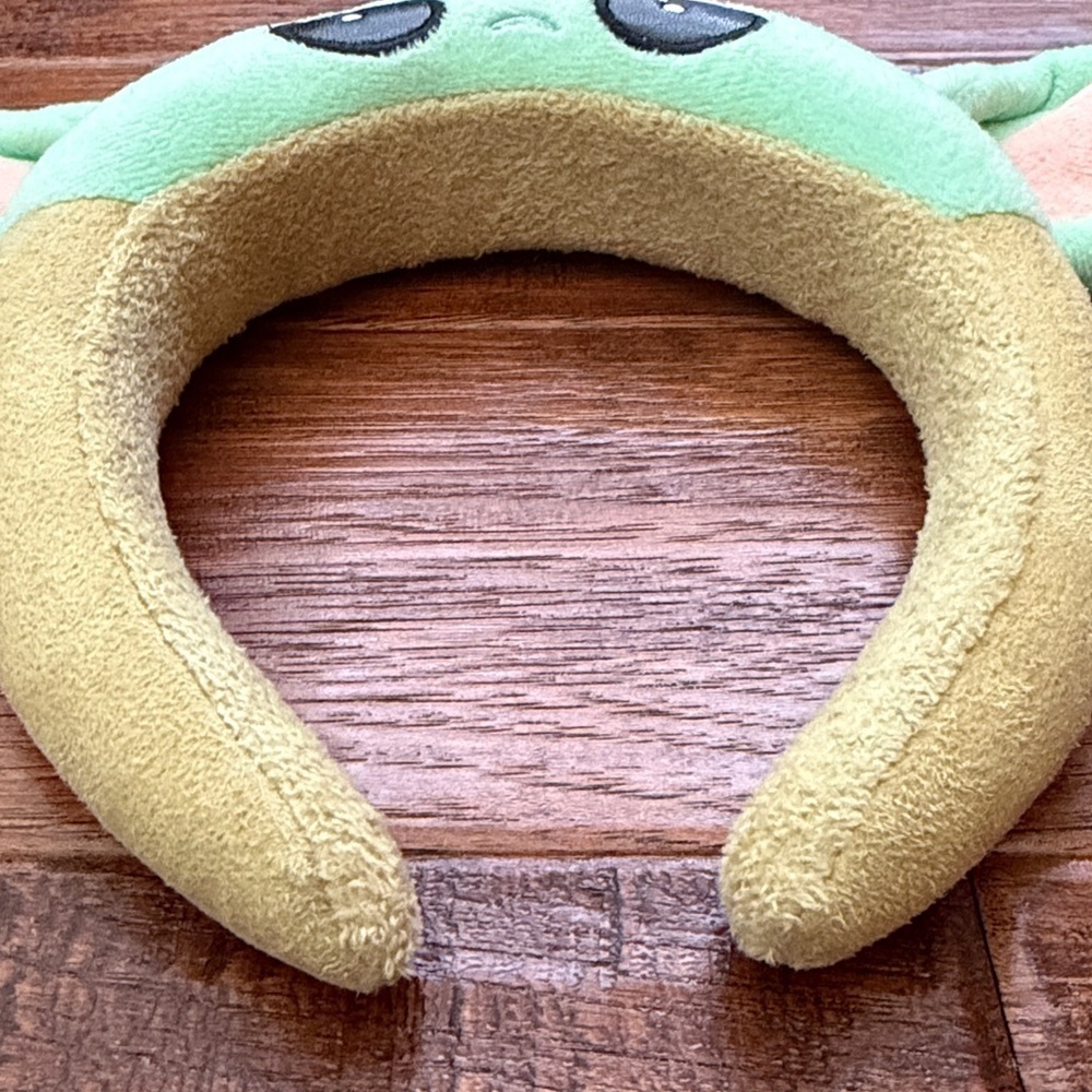 Disney Parks Star Wars The Mandalorian Baby Yoda the Child Grogu Ears Headband - Picture 4 of 5